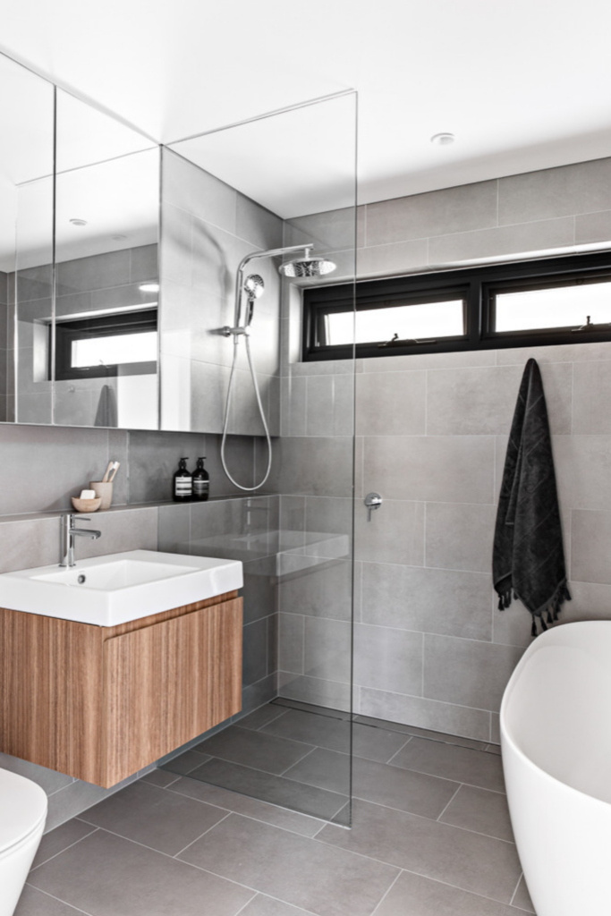 What Color Towels Work Best for Gray Bathrooms? Photo by Kitty Lee Architecture via Houzz, gray and white bathroom ideas